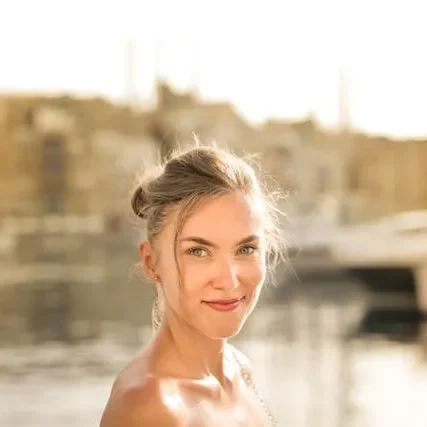 pexels-olly-3756685_11zon